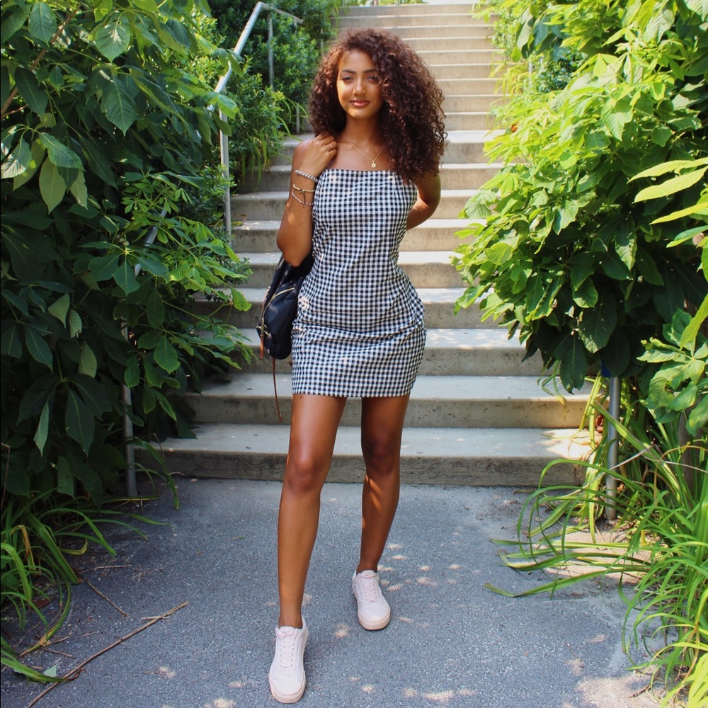 Meet your Posher, Gabriela